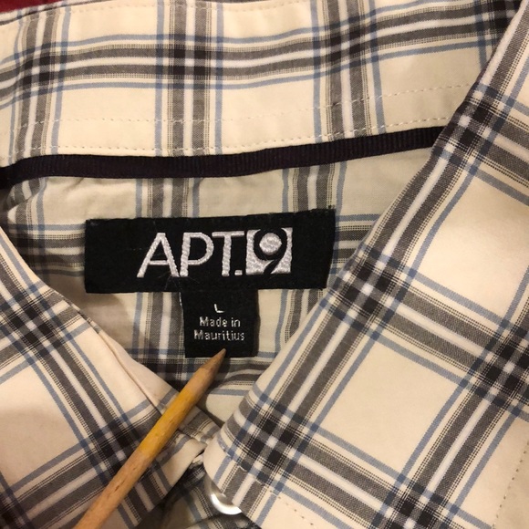 Casual button downs - Picture 4 of 6